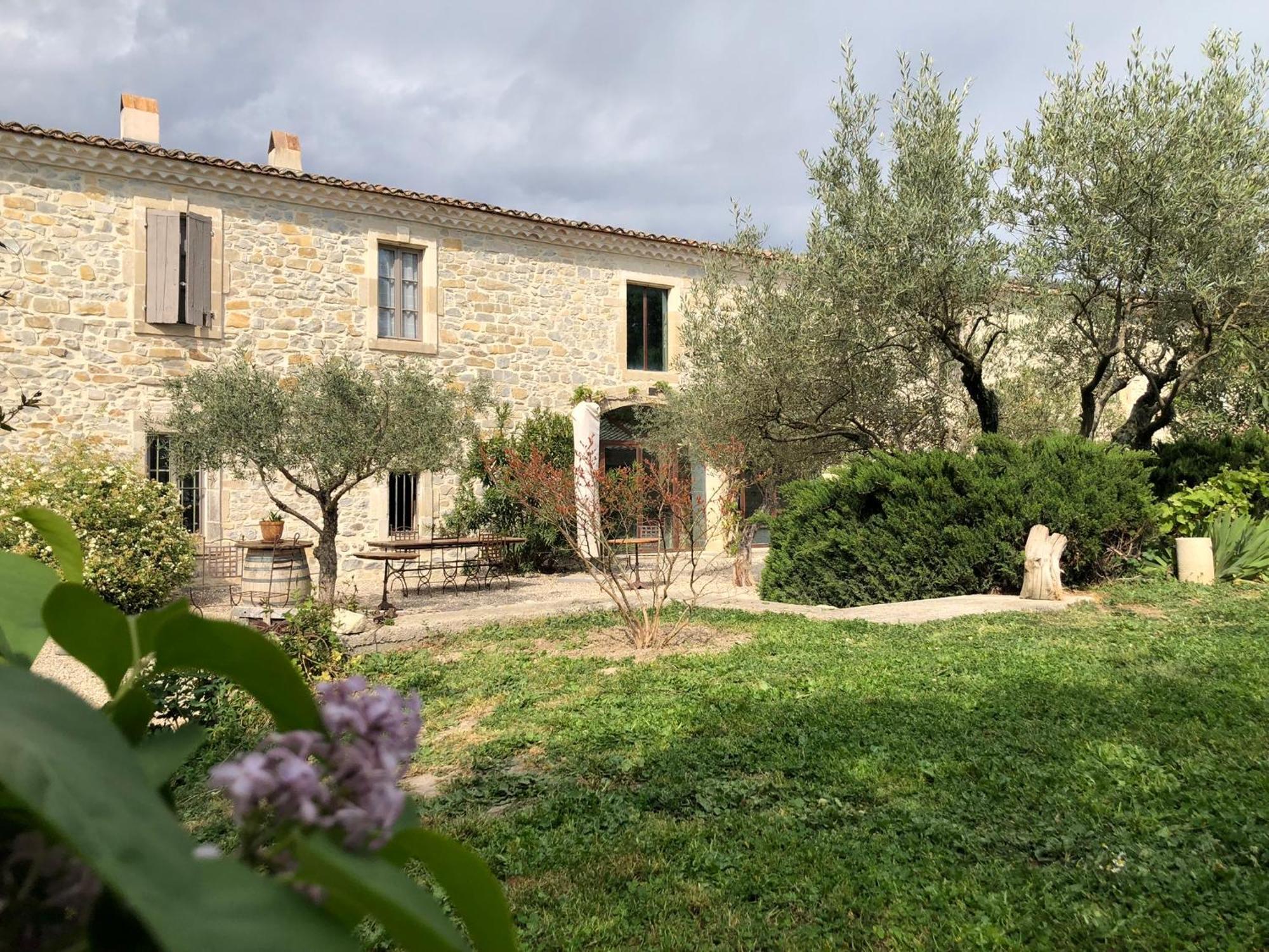 Le Coing Des Vignes Mauressargues Exterior foto